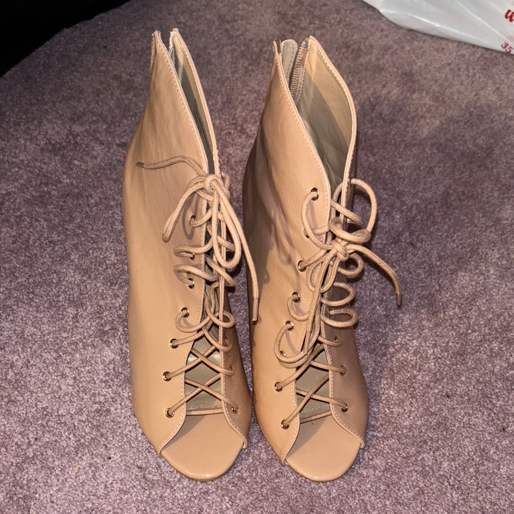 Red Women's Beige Lace-Up Peep-Toe Boots